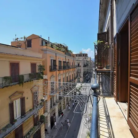 Iflat Casa Teso Con Terrazza Sui Tetti Apartment Palermo Exterior photo
